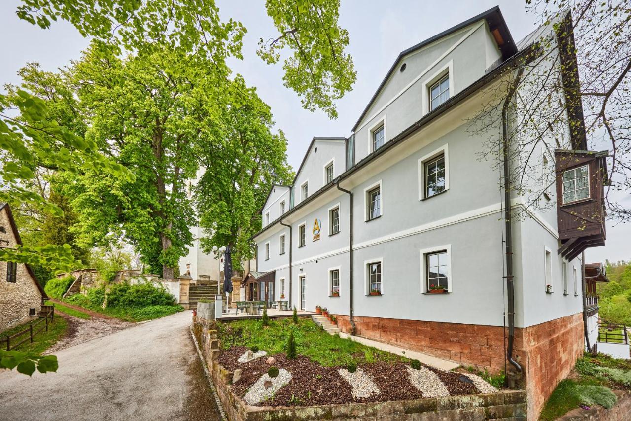 Hotel Auri Rudnik Bagian luar foto