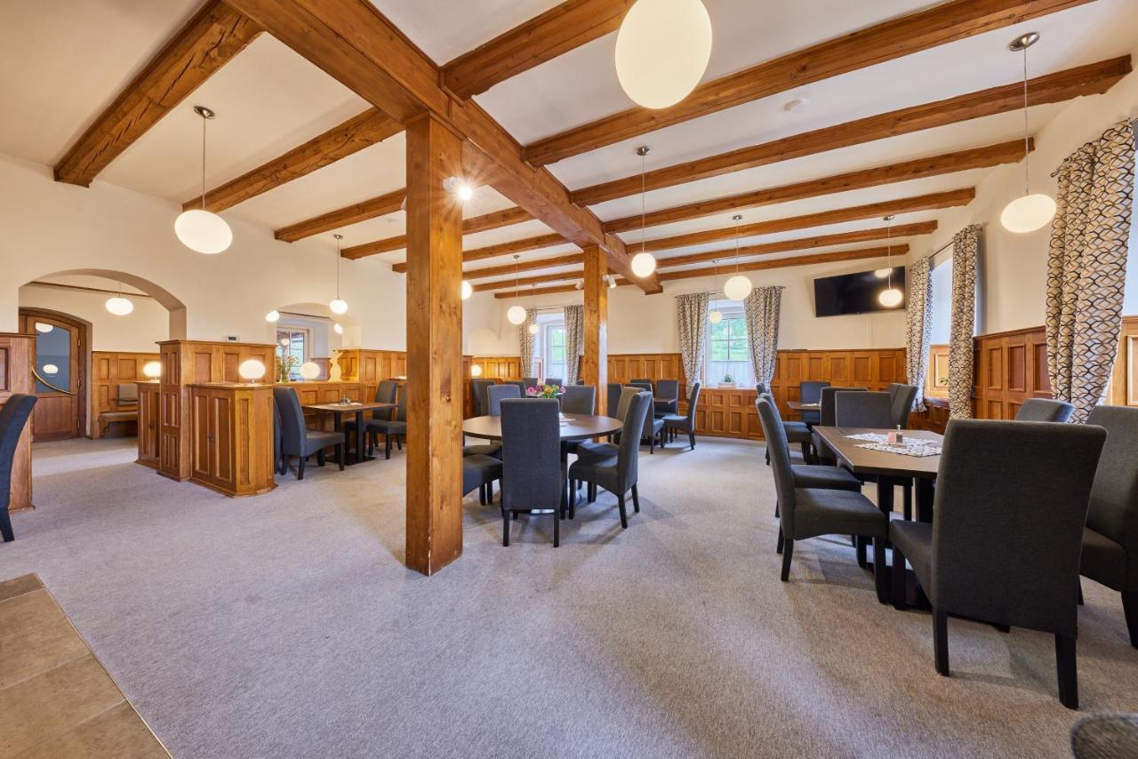 Hotel Auri Rudnik Bagian luar foto