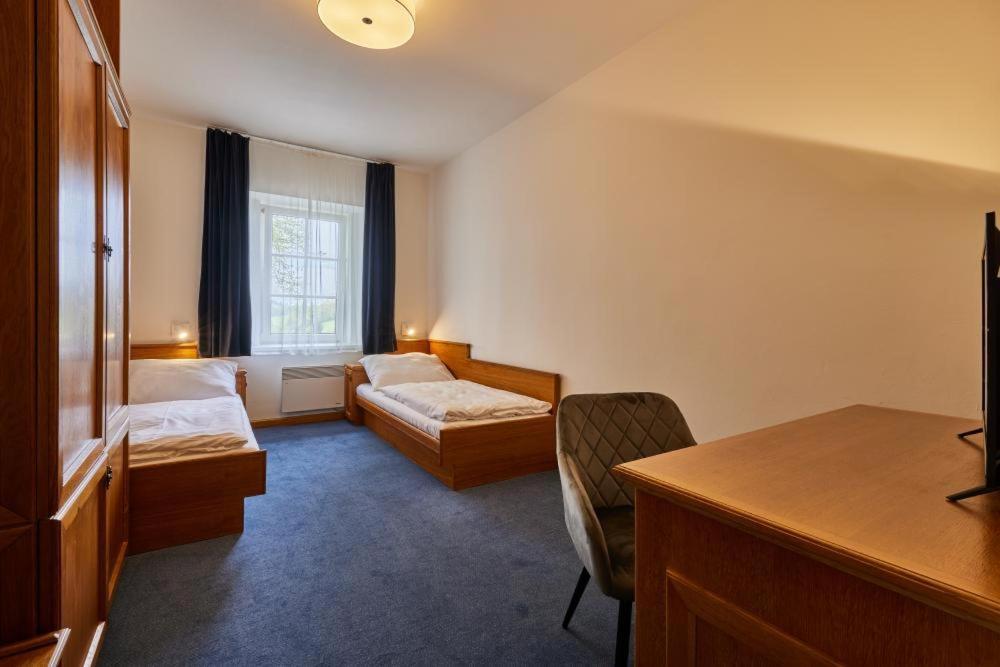 Hotel Auri Rudnik Bagian luar foto