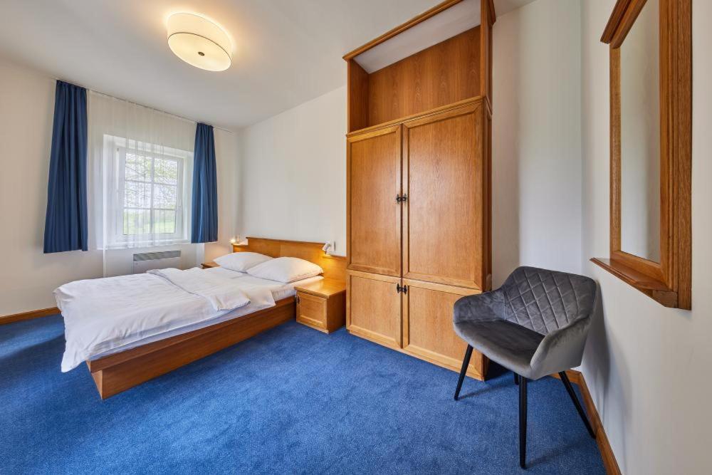 Hotel Auri Rudnik Bagian luar foto