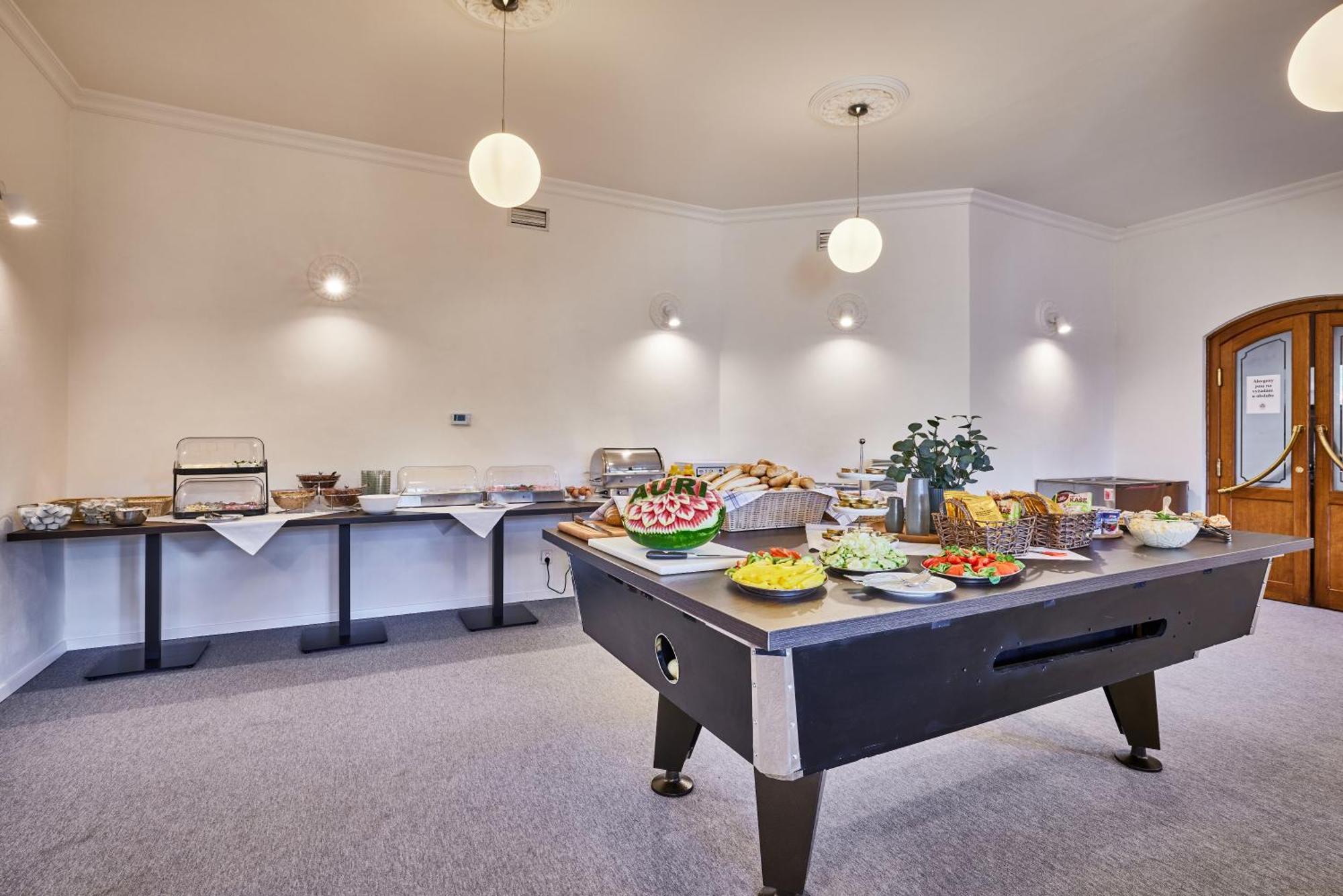 Hotel Auri Rudnik Bagian luar foto